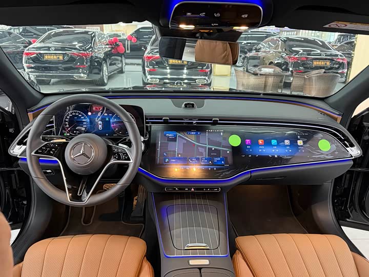 Фото 8 - Mercedes-Benz E-Class