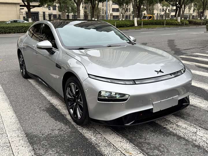 Фото 3 - XPeng P7