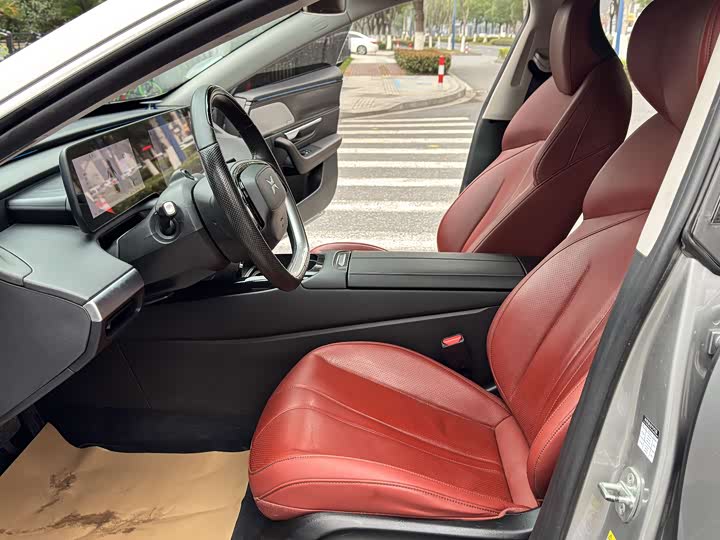 Фото 8 - XPeng P7