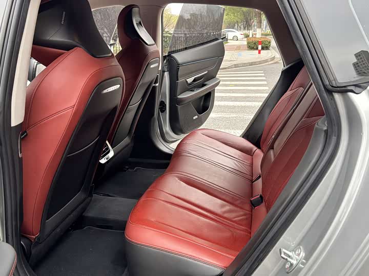 Фото 9 - XPeng P7