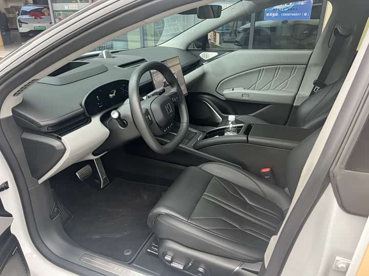 Фото 6 - Zeekr 007