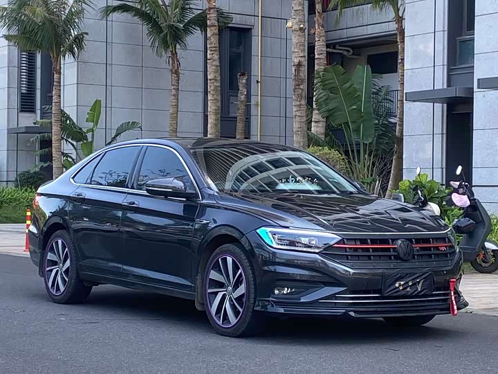 Фото 3 - Volkswagen Sagitar L