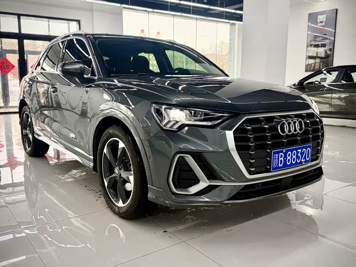 Фото 8 - Audi Q3