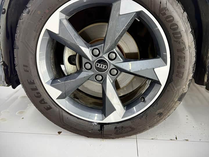 Фото 9 - Audi Q3