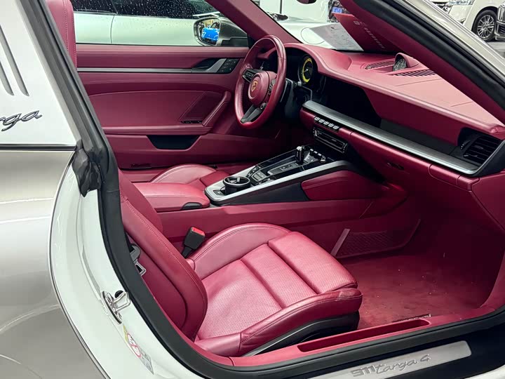 Фото 8 - Porsche 911