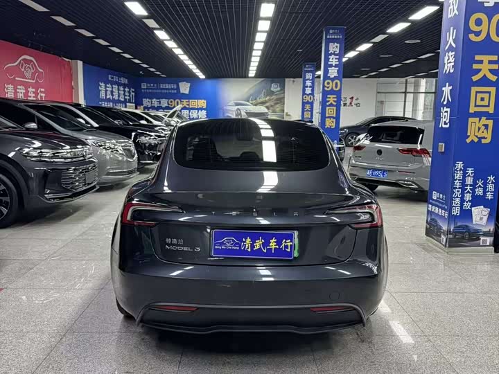 Фото 9 - Tesla Model 3