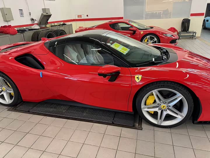 Фото 5 - Ferrari SF90