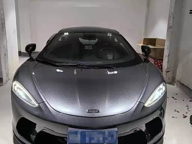 Фото 1 - McLaren GT