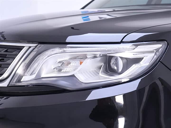 Photo 4 - Geely Atlas