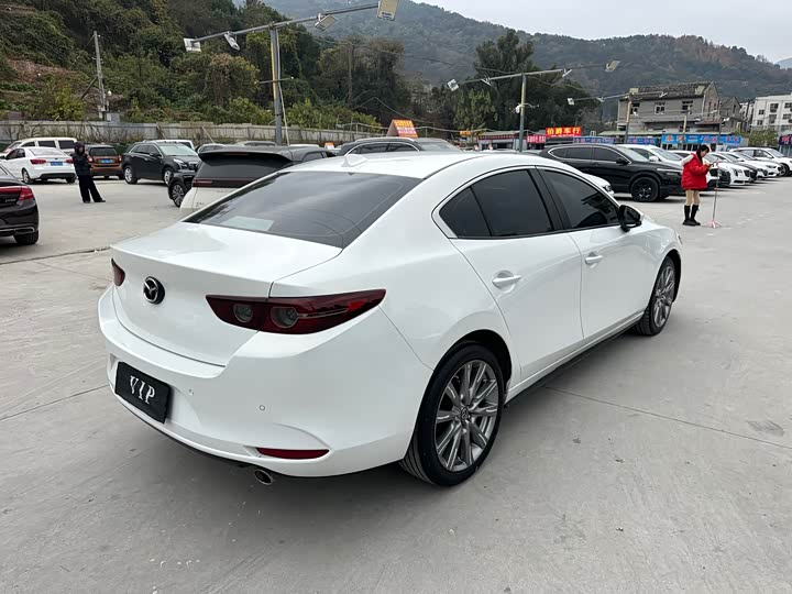 Фото 5 - Mazda 3 (Axela)
