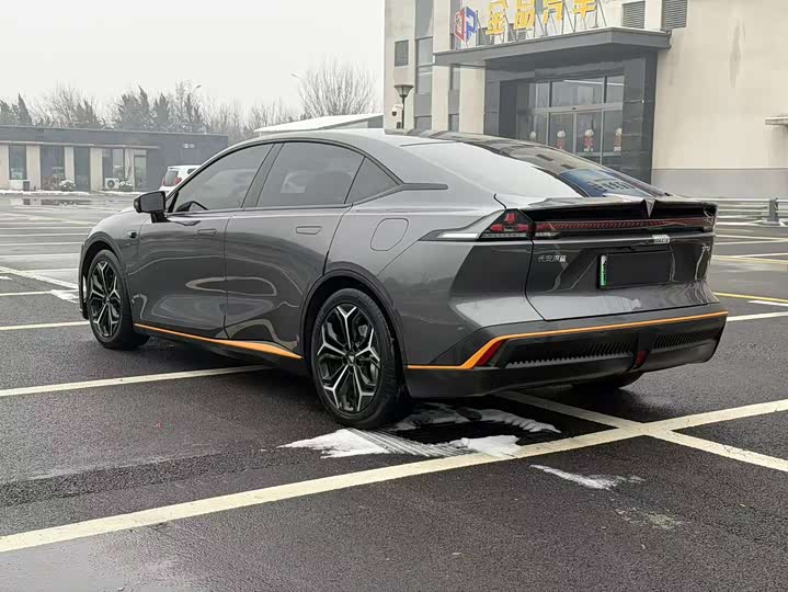 Фото 9 - Changan Deepal SL03