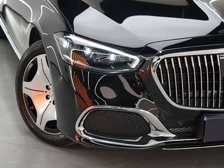 Photo 6 - Mercedes-Benz Maybach S-Class