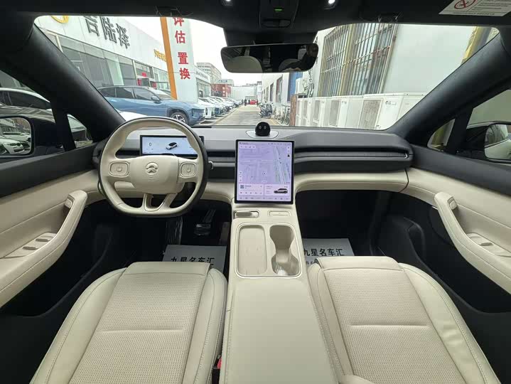 Фото 7 - Nio ES6