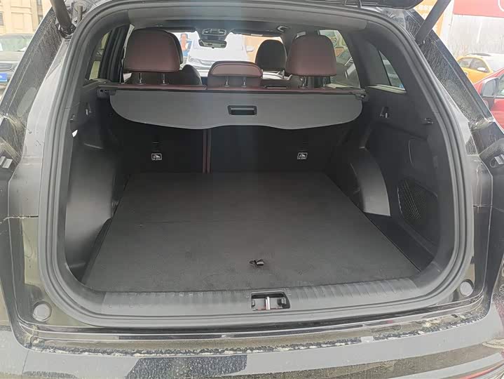 Фото 4 - Geely Monjaro