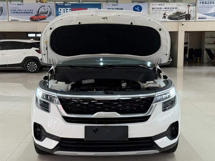 Фото 7 - Kia KX3