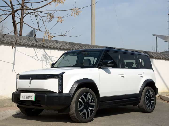 Фото 1 - Chery iCar 03