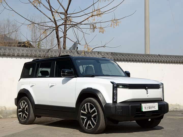 Фото 3 - Chery iCar 03