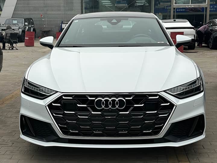 Photo 2 - Audi A7