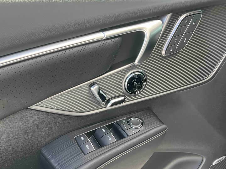 Фото 7 - Buick LaCrosse