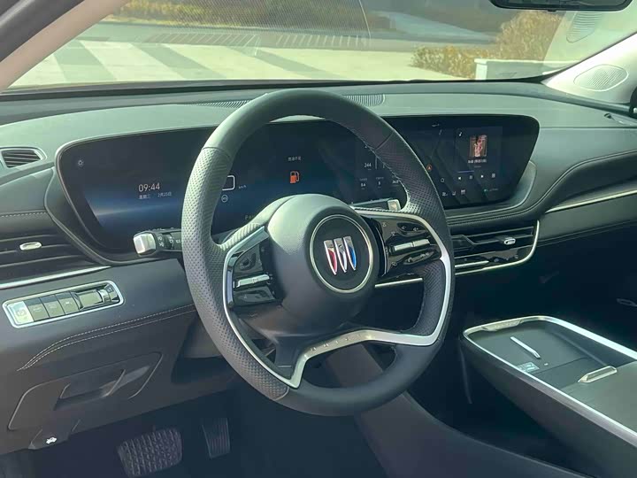 Фото 8 - Buick LaCrosse