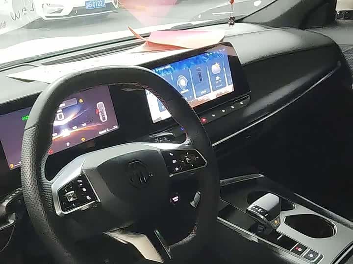 Фото 4 - MG Motor 7