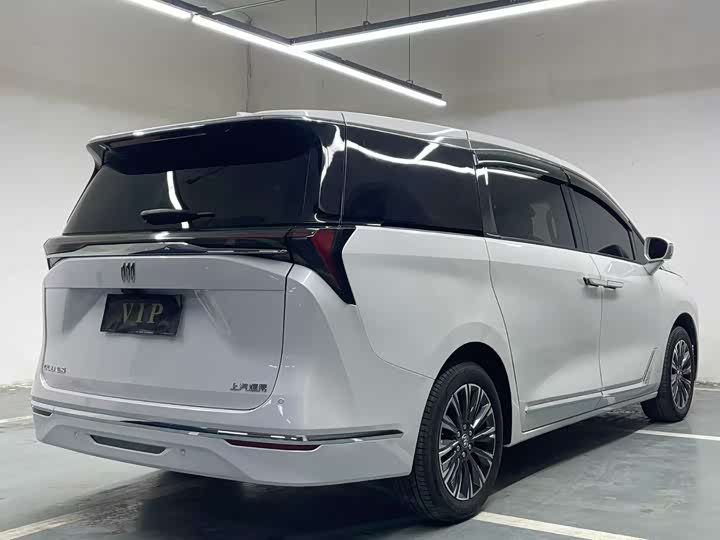 Photo 9 - Buick GL8 ES