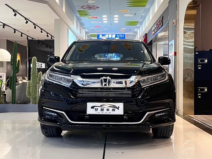 Фото 2 - Honda Avancier