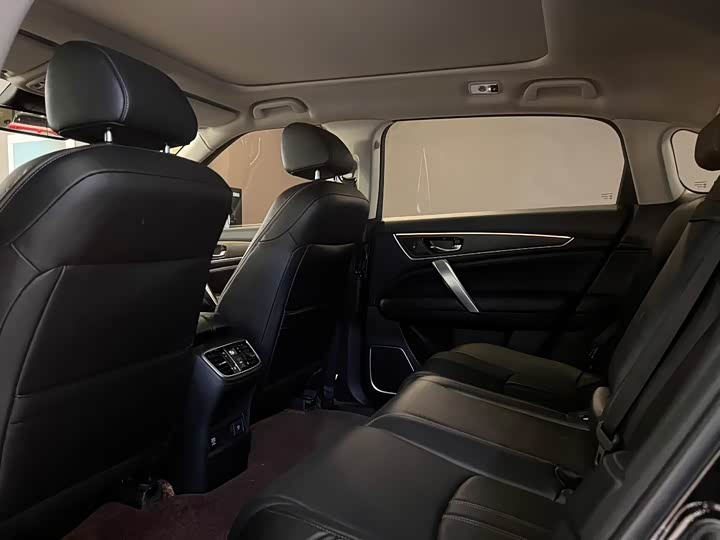 Фото 6 - Honda Avancier