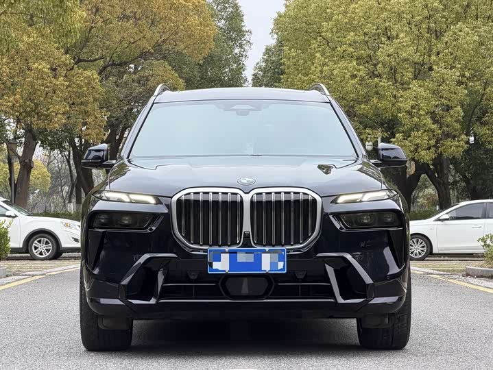 Фото 2 - BMW X7