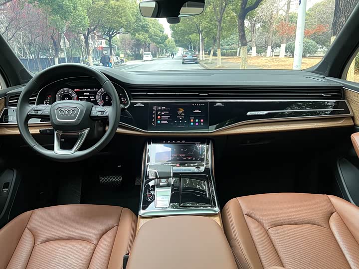 Фото 4 - Audi Q7