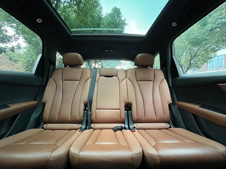 Фото 5 - Audi Q7