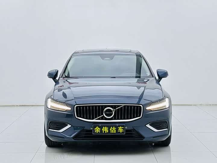Фото 2 - Volvo S60