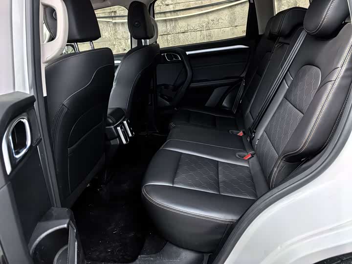 Фото 8 - Haval Dargo