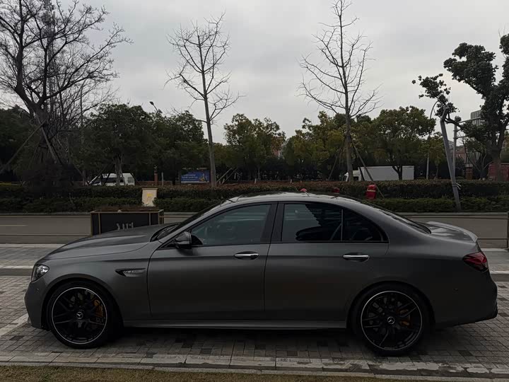 Фото 3 - Mercedes-Benz E-Class AMG