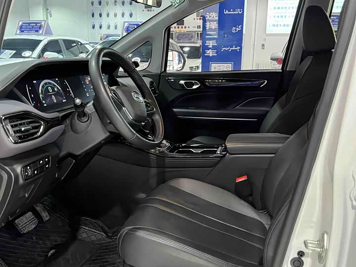 Photo 4 - GAC Trumpchi M6