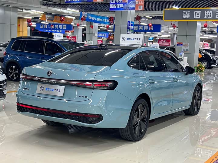 Фото 7 - Volkswagen Passat