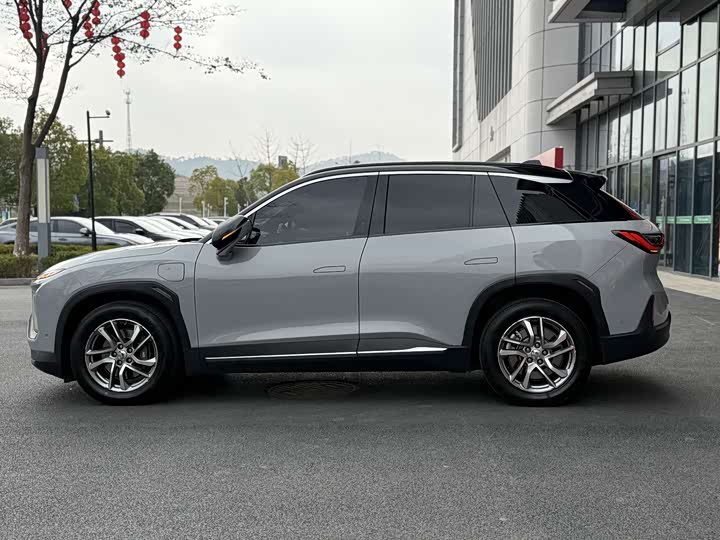 Фото 8 - Nio ES6