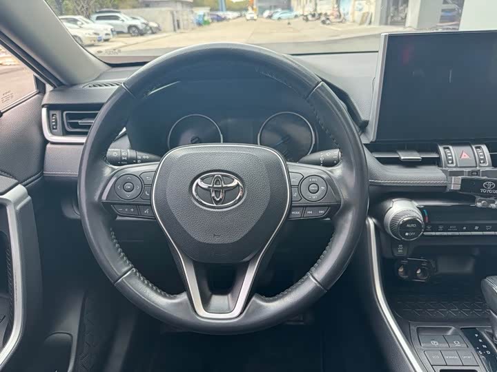 Фото 6 - Toyota Wildlander