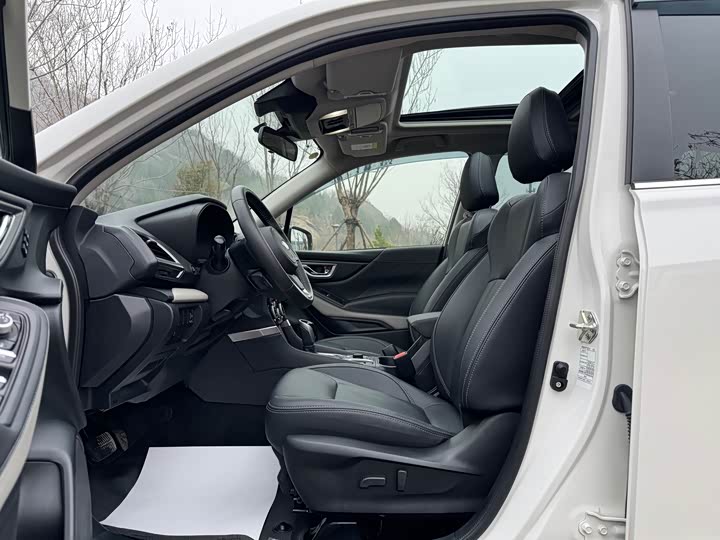 Фото 9 - Subaru Forester