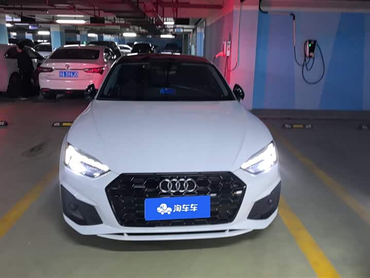 Фото 2 - Audi A5