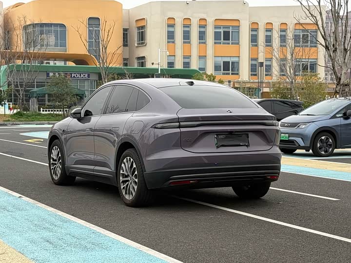 Фото 6 - Nio EC6