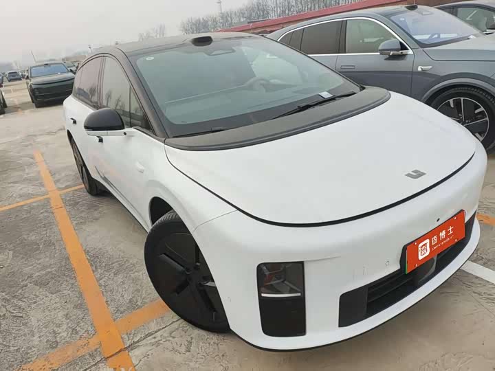 Фото 6 - LiXiang i6