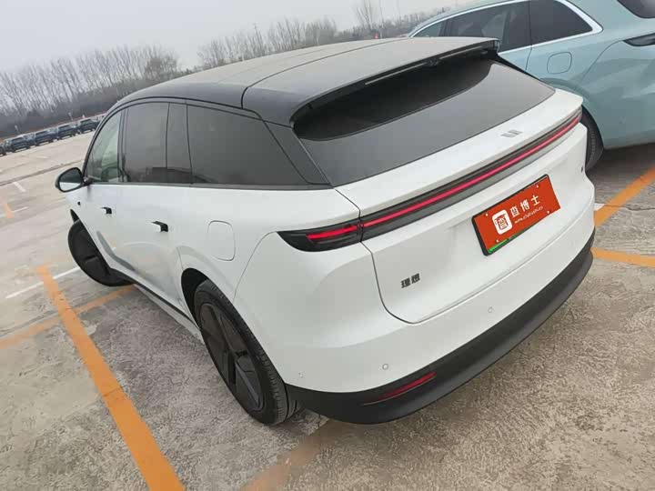 Фото 7 - LiXiang i6