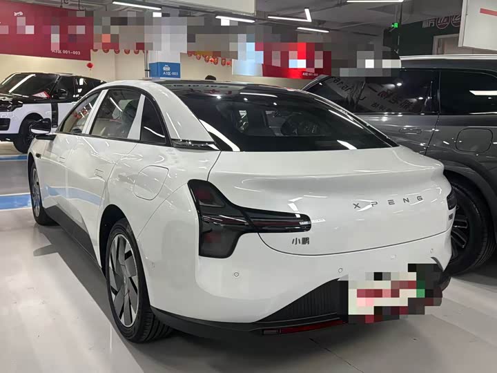 Фото 9 - XPeng Mona M03
