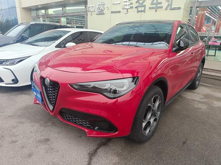 Фото 1 - Alfa Romeo Stelvio
