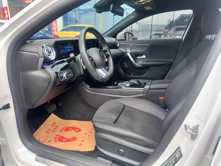 Фото 5 - Mercedes-Benz A-Class