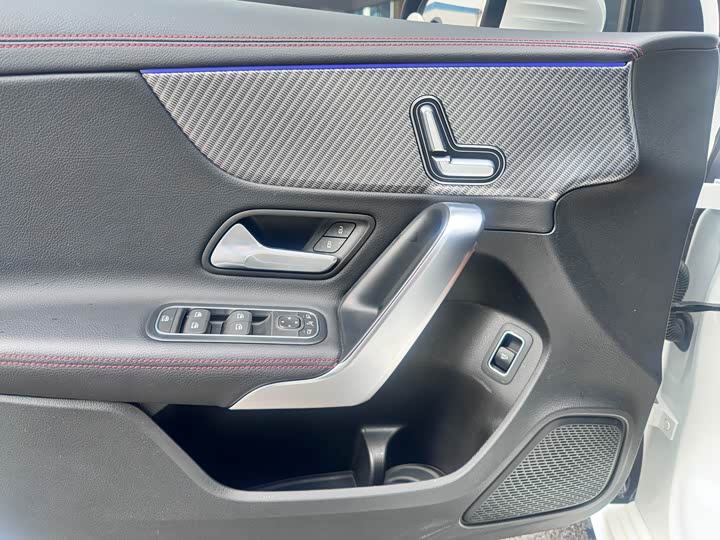 Фото 6 - Mercedes-Benz A-Class