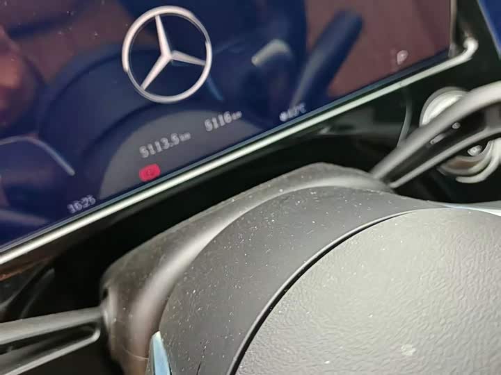 Фото 3 - Mercedes-Benz E-Class