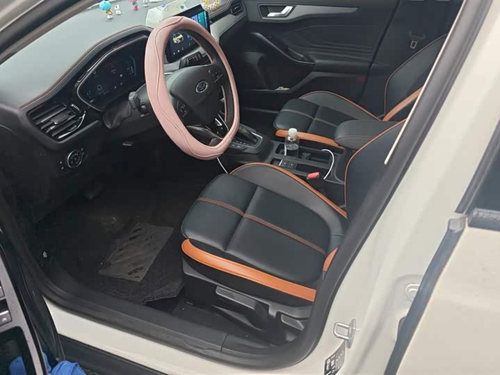 Фото 9 - Ford Focus