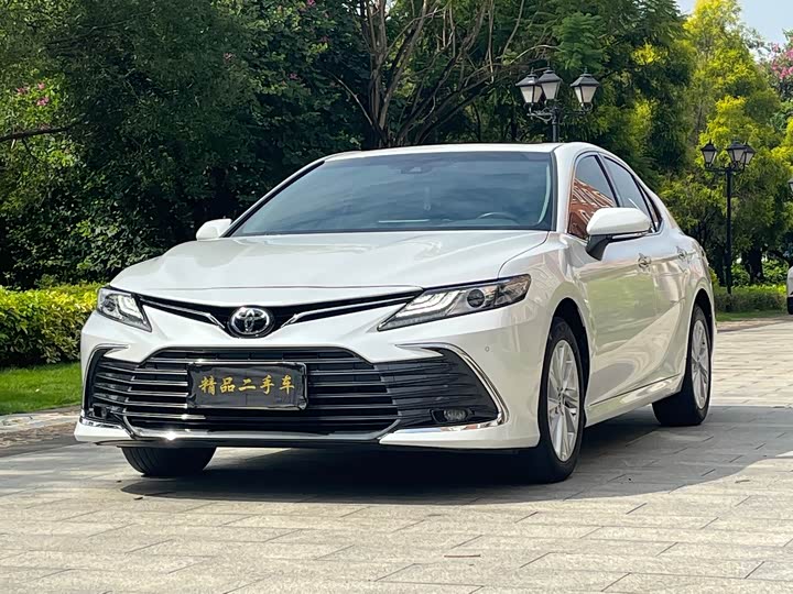 Фото 1 - Toyota Camry